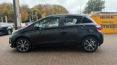 Toyota Yaris 1.5 VVT-i Icon Tech 5dr Petrol Hatchback